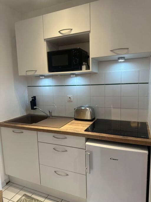 Appartement Neuf Entierement Equipe Proche Centre أميا المظهر الخارجي الصورة